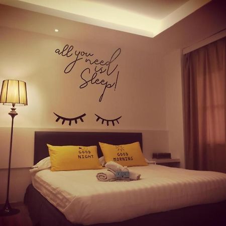 Hotel Zamburger Plaza Mahkota Malacca Extérieur photo