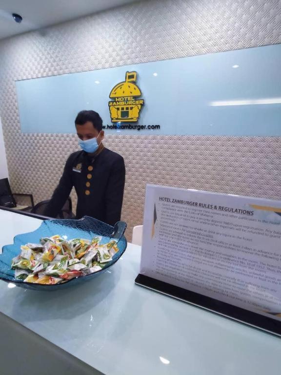 Hotel Zamburger Plaza Mahkota Malacca Extérieur photo