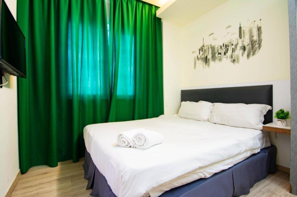 Hotel Zamburger Plaza Mahkota Malacca Extérieur photo