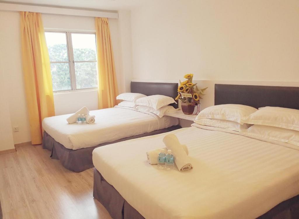 Hotel Zamburger Plaza Mahkota Malacca Extérieur photo